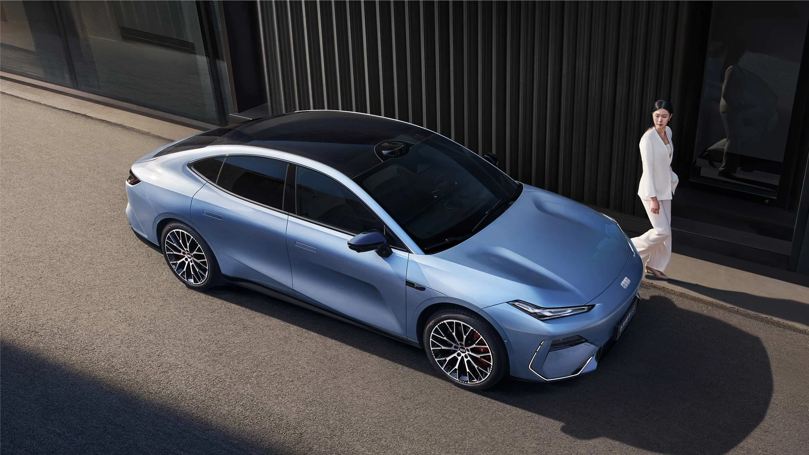 Geely Galaxy E8, официальный вид автомобиля